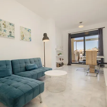 Apartment First-line Beach, Terrace And Pool With Incredible Sea Views, New Golden Mile Estepona
